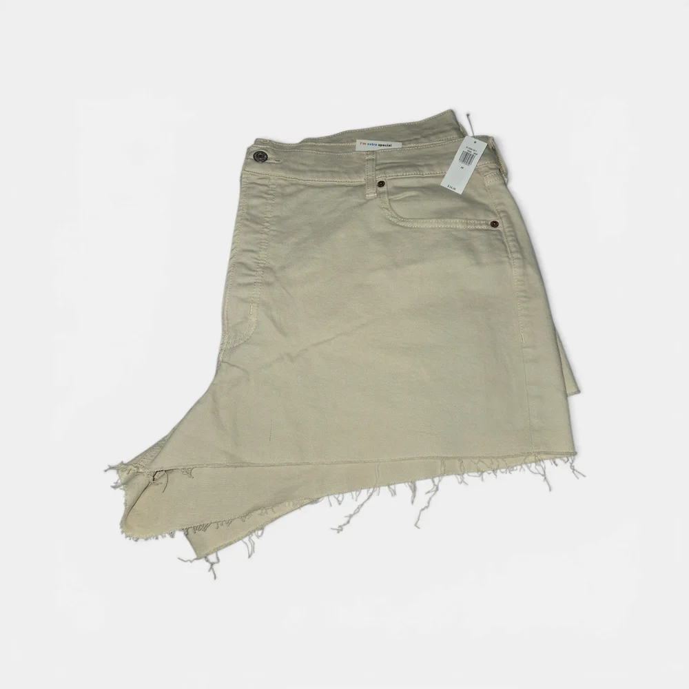 Old Navy Raw Hem High-Rise Jean Shorts in Light Tan - Picture 2 of 5